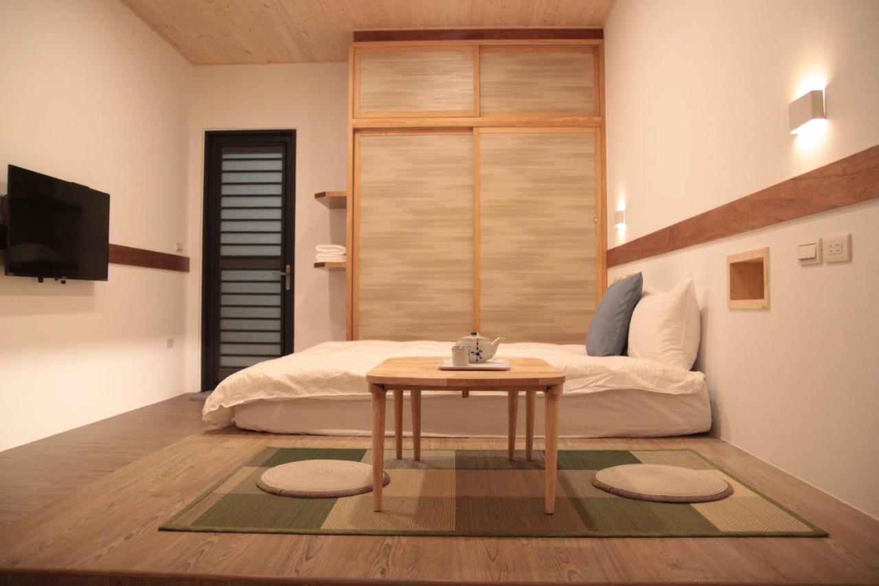 Lost Circle Homestay Tainan Buitenkant foto