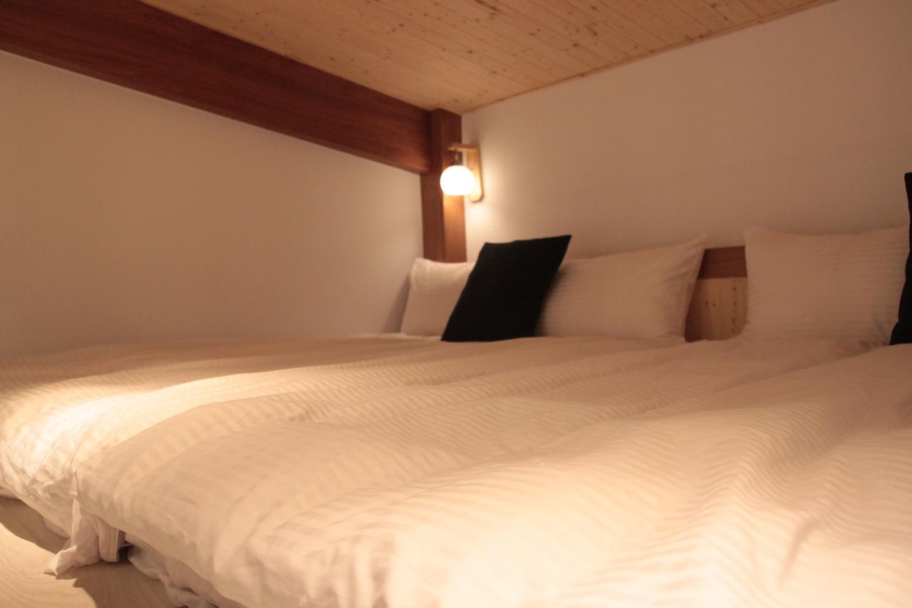 Lost Circle Homestay Tainan Buitenkant foto