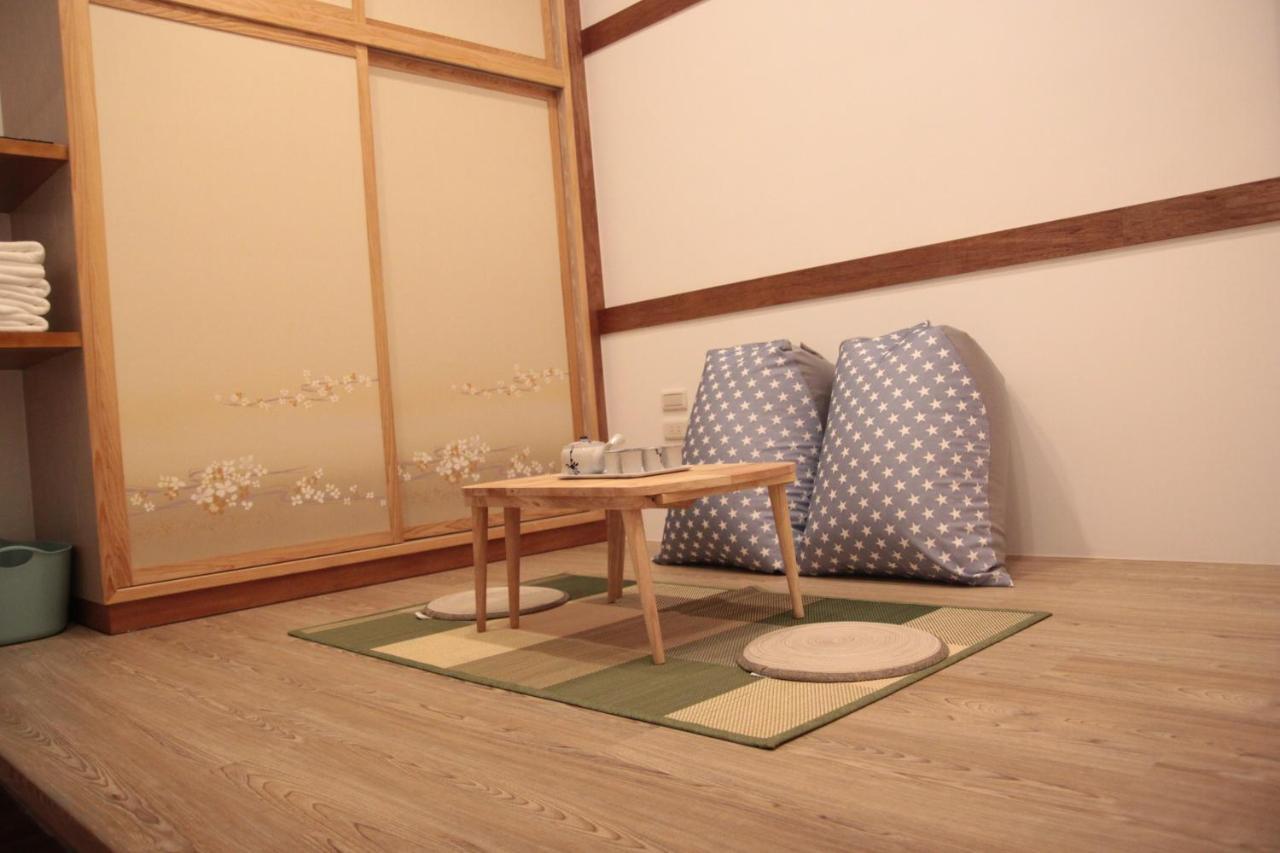 Lost Circle Homestay Tainan Buitenkant foto