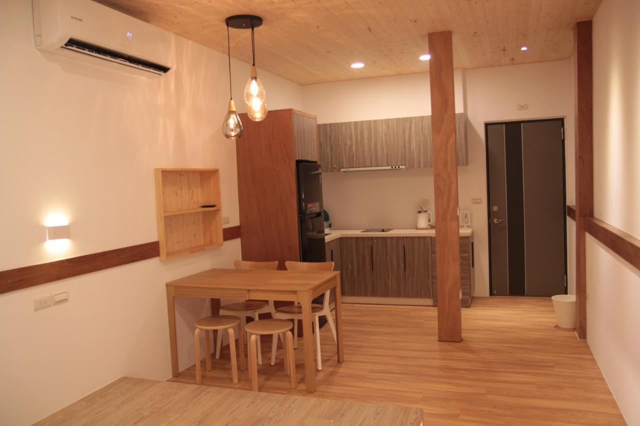 Lost Circle Homestay Tainan Buitenkant foto