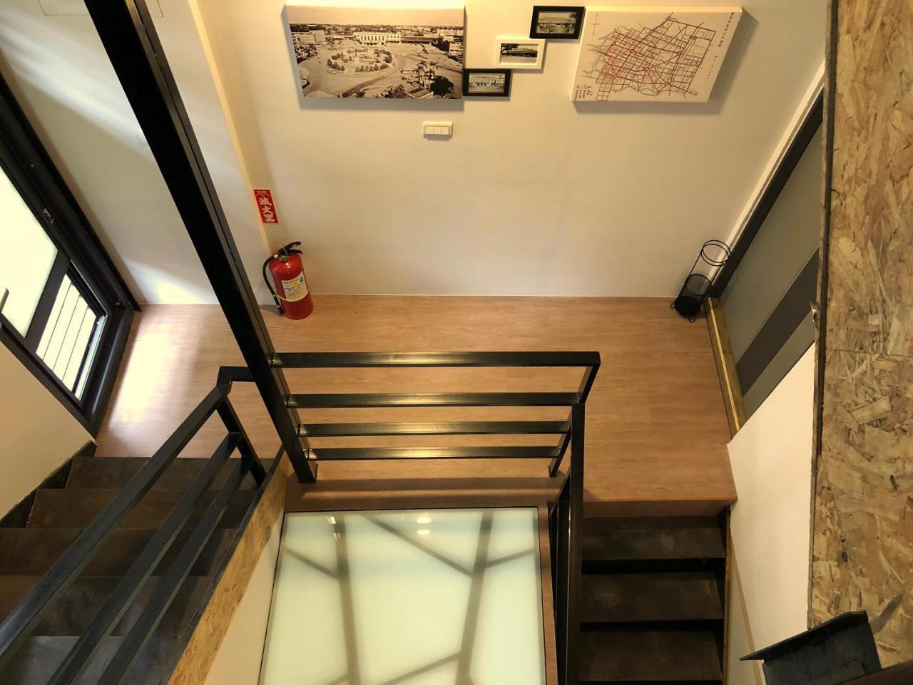 Lost Circle Homestay Tainan Buitenkant foto