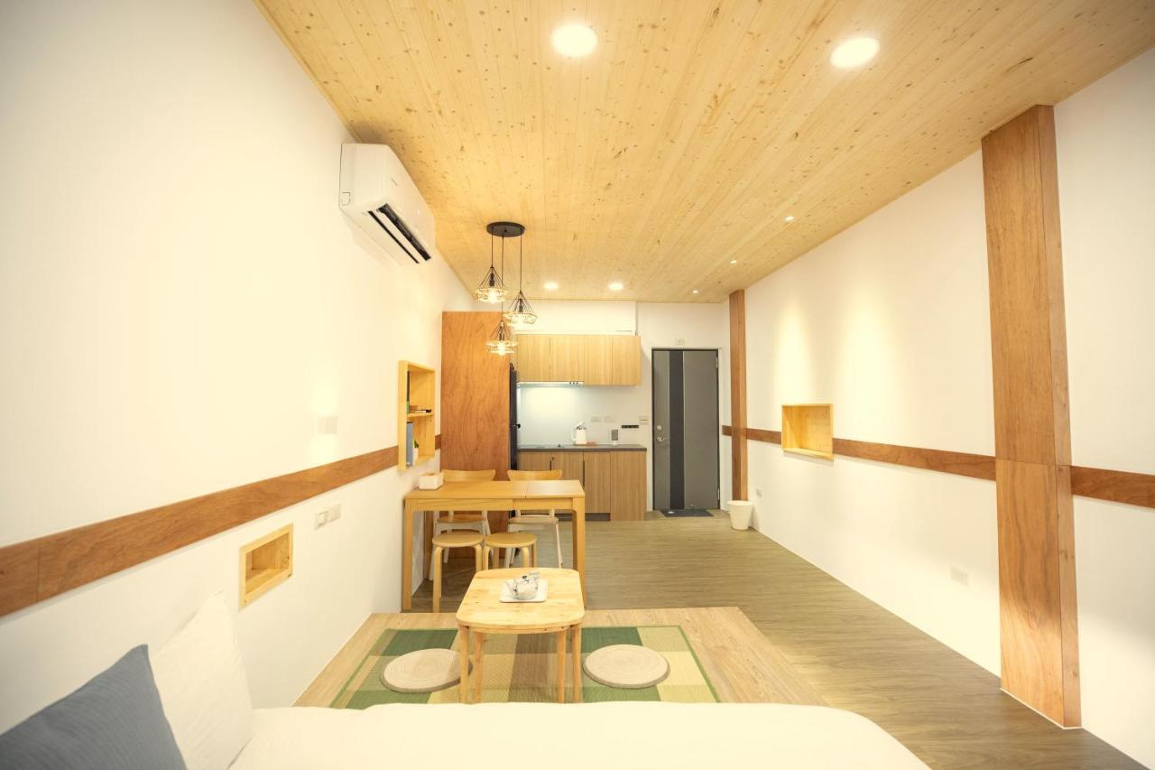 Lost Circle Homestay Tainan Buitenkant foto