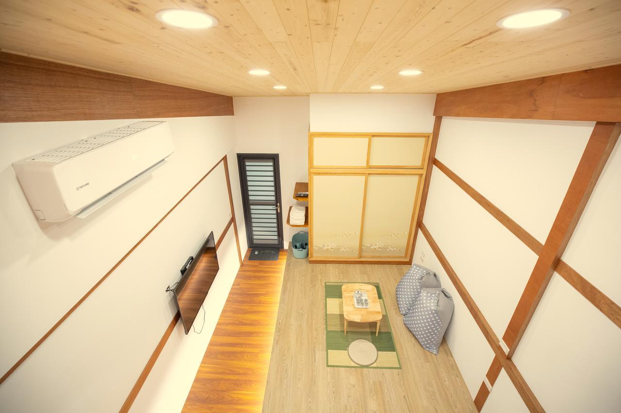 Lost Circle Homestay Tainan Buitenkant foto
